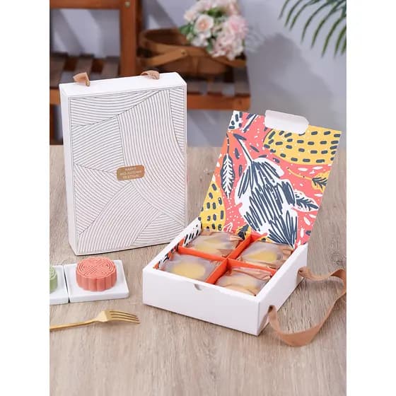 2026 Mid-Autumn Festival Mooncake Embalagem Caixa 4/6 Pcs 80g High-End Fluxo Portátil Coração Neve Pele Gema de Ovo Caix