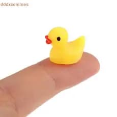 [Ddddxcemmes] 50 Pcs Mini Resina Fofa Ornamento De Pato Amarelo Figuras Miniatura Decoração De Casa De Bonecas