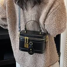 Simples simples 2025 novo estilo High-End nicho Design caixa saco de mão moda simples balde saco feminino