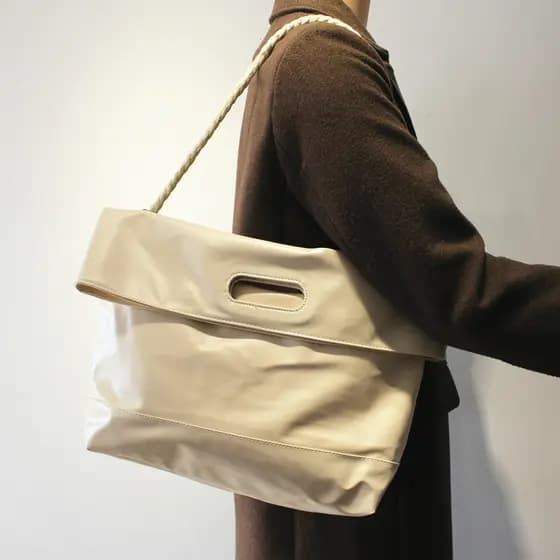 Bolsa de grande capacidade masculina feminina bolsa outono inverno novo estilo simples couro macio ombro axilas saco Ret
