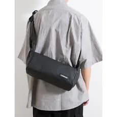 Versão coreana moda masculina feminina bolsa mensageiro boca magnética bolsa de ombro estilo ins torrada bolsa de ombro