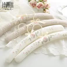 Cabide de pano doméstico sem costura cabide loja de roupas casamento esponja macia tecido Rack roupas estilo europeu sup