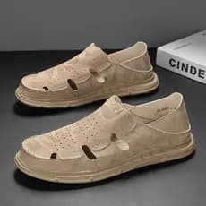 Sandálias masculinas ins na moda 2025 novo estilo sapatos masculinos buraco preguiçoso Casual respirável sandálias roman