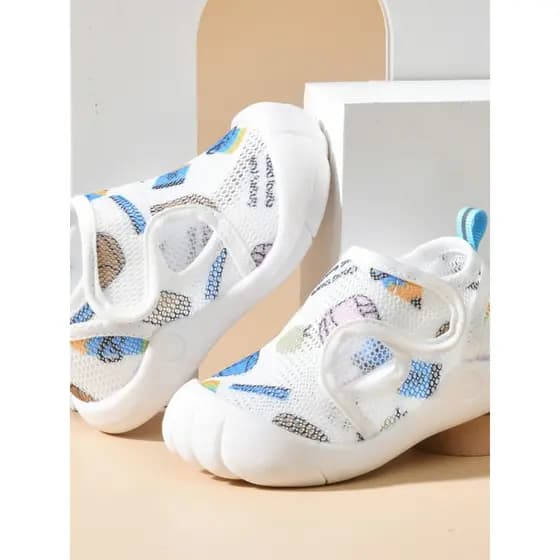Bebê da criança sapatos de rede fina verão crianças dos desenhos animados anti-deslizamento estável sapatos de caminhada