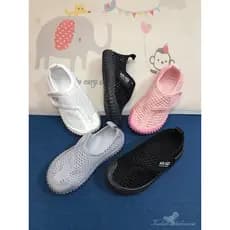 Meninas sapatos brancos crianças respirável malha tênis bebê sola macia da criança sapatos de verão meninos sapatos de r