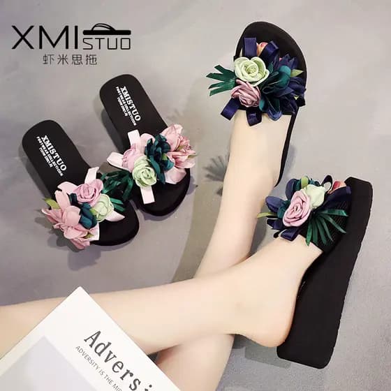Novo estilo sandálias femininas verão exterior Wear moda cunha salto sapatos de praia chinelos femininos férias à beira-