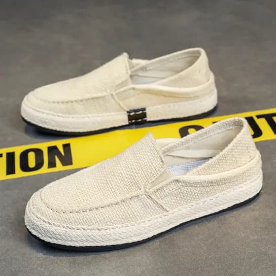 Velho pequim sapatos de pano masculino verão respirável na moda linho deslizamento em sapatos preguiçosos masculinos cas