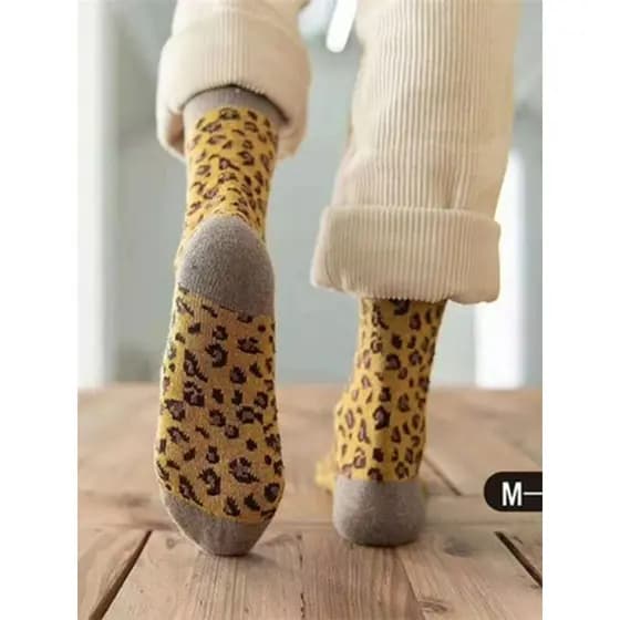Meias da moda com estampa de leopardo estilo ins meias influenciadoras femininas quentes fofas cano médio All-Match conf