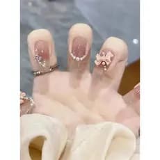 nail art Usando Adesivos De Unhas Com Decote De Borboleta Curto Médio E