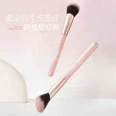 NOVO Blush escova de maquiagem tipo inclinação forte segurando pó macio rosto ferramenta beleza profissional pincel de m