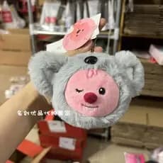 MINISO LOOPY Series Ruby sentado Cross-Dressing boneca de pelúcia fofa abelha urso travesseiro