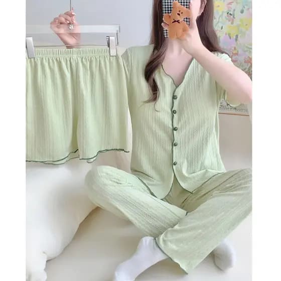 Pijamas femininos verão calças de manga curta com almofadas no peito 2026 novo estilo terno de três peças primavera verã