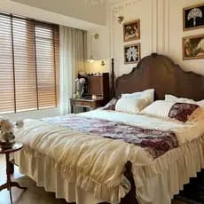 Cama de madeira maciça retrô de luxo com luz americana, cama principal de 1.8 m, cama de princesa, quarto francês, cama