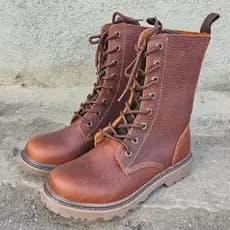 Botas masculinas de couro genuíno Retro botas gerais botas de tubo médio Martin botas ao ar livre na moda botas curtas à