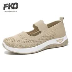 Verão respirável sapatos femininos novos sapatos casuais de meia-idade idosos mãe sapatos voando tecido malha le