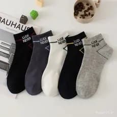 Pacote com 5 pares de meias masculinas para primavera/verão, com estampa de letras brancas, resistentes a odores, absorv