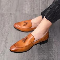 Sapatos de couro de negócios masculinos britânicos estilista de cabelo marrom apontou Toe pequenos sapatos de couro tern
