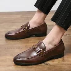 Sapatos de couro pequenos britânicos de negócios masculinos tamanho grande fivela de Metal sapatos de couro masculinos d