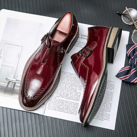Estação europeia sola de salto de madeira sapatos de couro masculinos britânico brilhante versão coreana Casual juventud
