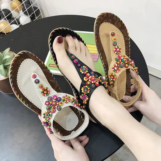 Sandálias femininas 2023 novo estilo sapatos femininos verão boêmio Flip-Flops sandálias planas femininas frisado sapato