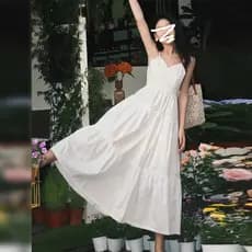 Francês branco com decote em V estilingue vestido roupas femininas 2025 verão novo estilo férias à beira-mar bolo de cin