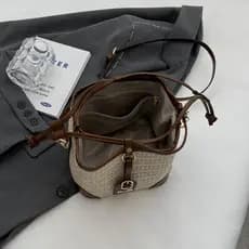 Bolsa bolsa feminina Bolsa pequena de palha Popular deste ano feminina 2023 novo estilo verão All-Match bolsa mensageiro
