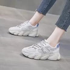 Calçados esportivos leves femininos primavera 2026 novo estilo sapatos femininos sapatos cinza estudantes do ensino médi