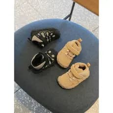 W inverno novo estilo sapatos de bebê forro de lã dois tênis de algodão meninos meninas sapatos de algodão de alta quali