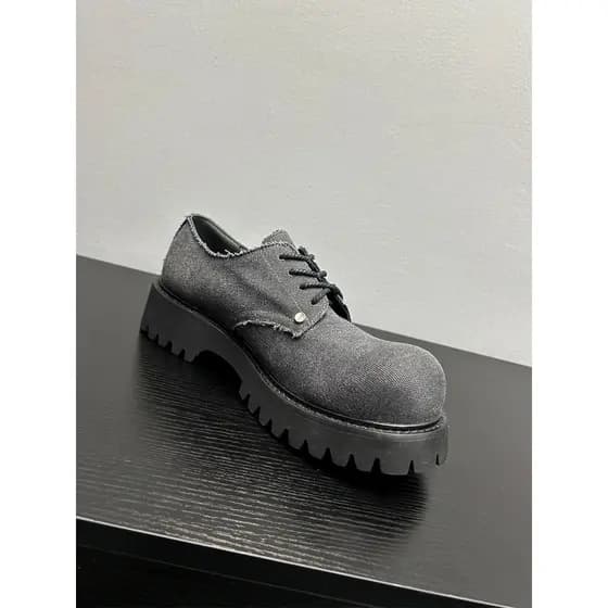 Derby sapatos masculinos na moda nicho sapatos masculinos Mickey dedo do pé grande tênis casuais de sola grossa angustia