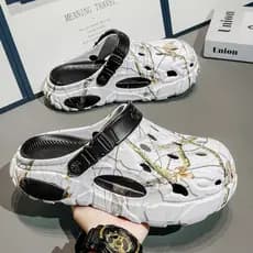 Verão 2026 novo estilo tamanho grande 45 buracos sapatos 46 chinelos respiráveis homens 47 sapatos de praia 48 sandálias