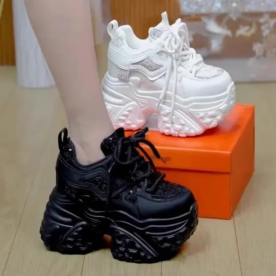 Esportes femininos 2026 palmilha sapatos femininos casuais aumentando strass moda sapatos grossos papai primavera