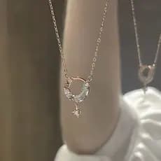 colar femenino Necklace 2026 novo estilo luz luxo suave prata sonho perseguindo galáxia lua colar feminino na moda fada