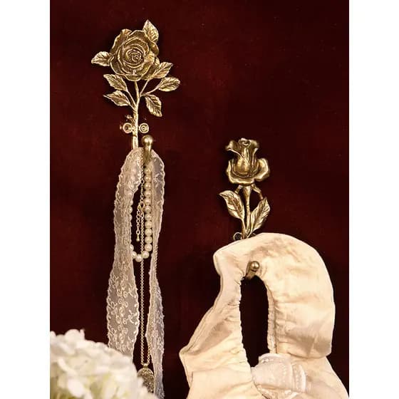 Americano Retro ferro arte flor dourada forma gancho sala de estar entrada decoração da parede armazenamento chave arte 