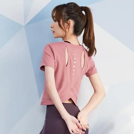 Novo estilo roupas de Yoga de manga curta respirável bonito volta roupas de Fitness topos correndo perda de peso camiset