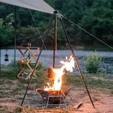Tripé de acampamento ao ar livre incinerador fogueira suporte ajustável grelhar Net pendurado pote tripé churrasco pique