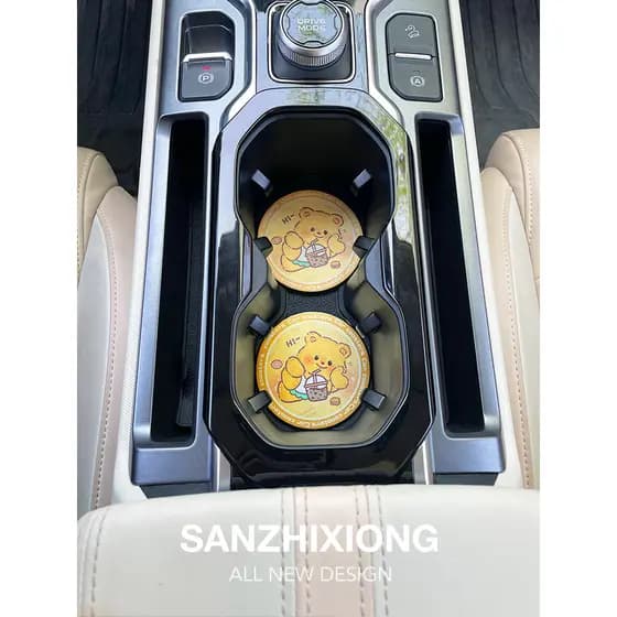 Bonito urso carro porta-copos de água Universal criativo armazenamento almofada protetora carro Anti-deslizamento tapete