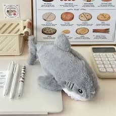 Estojo de Pelúcia Tubarão Fofo Kawaii | Nécessaire Criativa Fofa Escolar Anti-Estresse