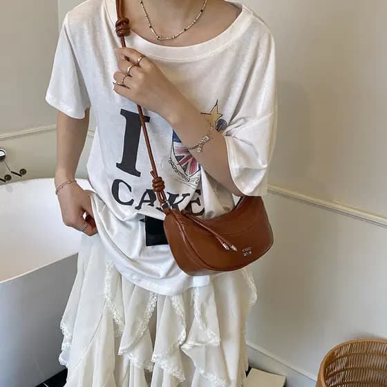 2026 Novo estilo de alta qualidade com sensação de PU pequena e leve bolsa mensageiro para meninas