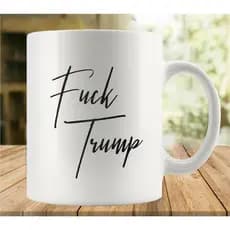 Caneca de Café "Fuck Trump" - Ideia Engraçada de Presente de Aniversário para Mãe, Pai, Marido, Esposa - Caneca de Café/