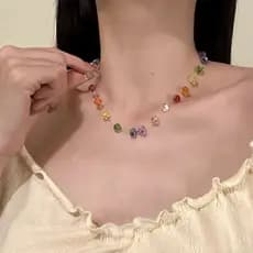 Estilo de férias verão dopamina cor frisado colar feminino nicho Design novo estilo clavícula corrente acessórios menina