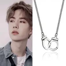 O mesmo pingente de algema usado por Wang Yibo em Harajuku, versão unissex coreana, colar acessório de moda simples e es