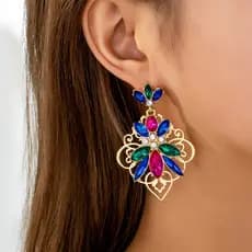 Brincos de diamante com padrão oco multicolorido