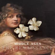 Brincos de flor esmaltada estilo Medieval Vintage, brincos retrô de gardênia francesa, joias de orelha de alta qualidade