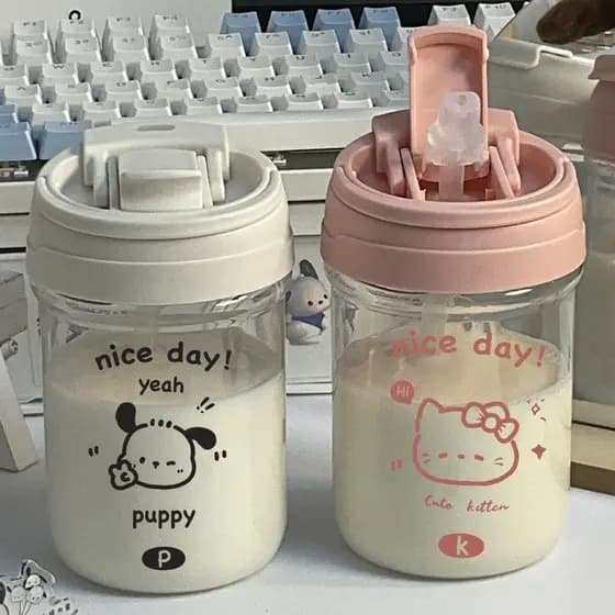 Sanrio 450ml Copo Duplo Pachacco Kitty Garrafa De Água De Plástico De Dupla Finalidade Portátil Copos De Palha Para Cria