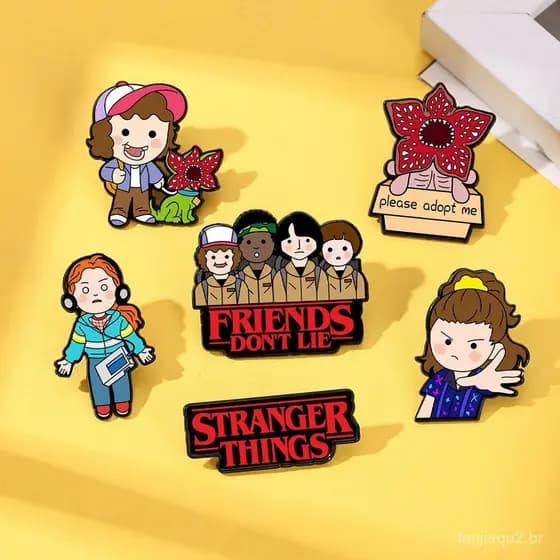 Broches estranhos de desenhos animados, joias, acessórios de metal incomuns, emblemas criativos, peculiares e fofos.