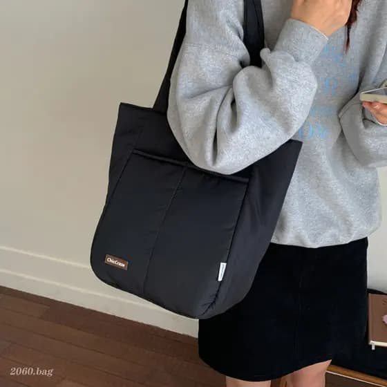 Versão coreana novo estilo de grande capacidade Casual All-Match simples pano Commuter de um ombro portátil 2025 outono