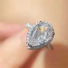 Flor de gelo corte gota de água em forma de pêra anel de diamante feminino garra conjunto com diamante Cross-Border esti
