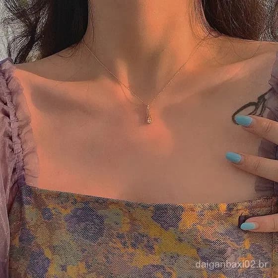 Colar Elegante de Titânio para Mulheres com Pingente de Aço e Design de Olho, Joia de Clavícula de Anjo, Corrente de Zir