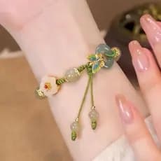 Pulseira "Amor de Borboleta e Flor" em Novo Estilo Chinês com Fecho da Paz, Luxo Leve, Exclusiva, de Alta Qualidade, com