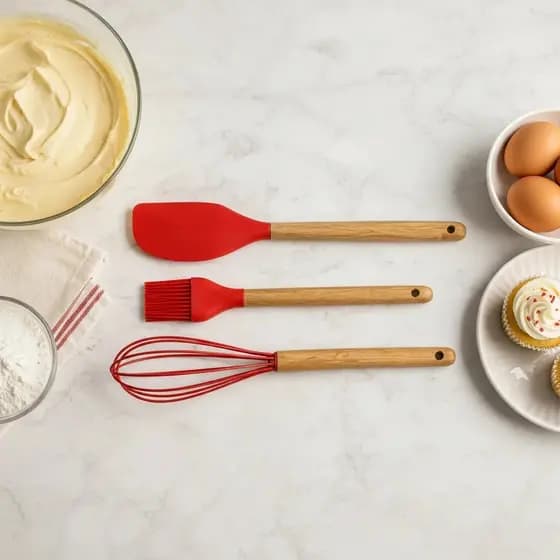 Kit Confeiteiro 3 Pçs Espátula Pincel E Fouet - Silicone e Cabo de Madeira